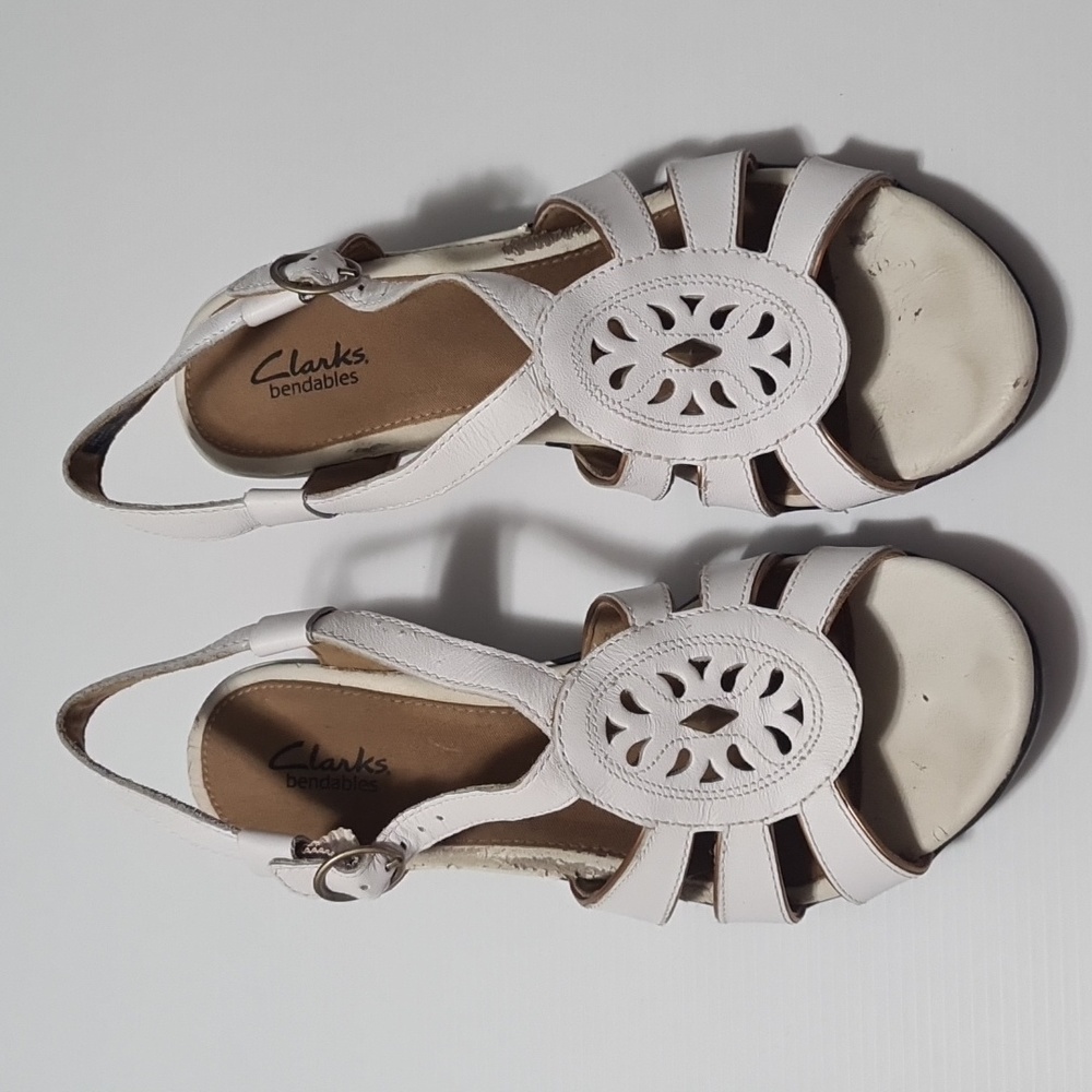 Clarks Bendables white Sandals
